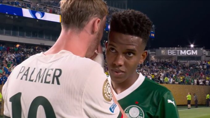 迫不及待！帕尔默赛后和埃斯特旺耳语，这对未来队友会说什么？